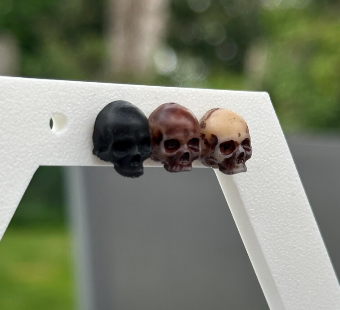 G7T6 - Wholesale Stud/Post Earrings - Skull Stud Earrings, Resin Stainless Steel Jewllery1