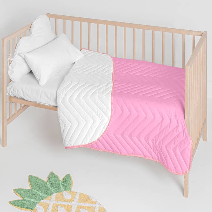 Edge Crib Quilt (100x130 cm) Pink for wholesale by Happyfriday