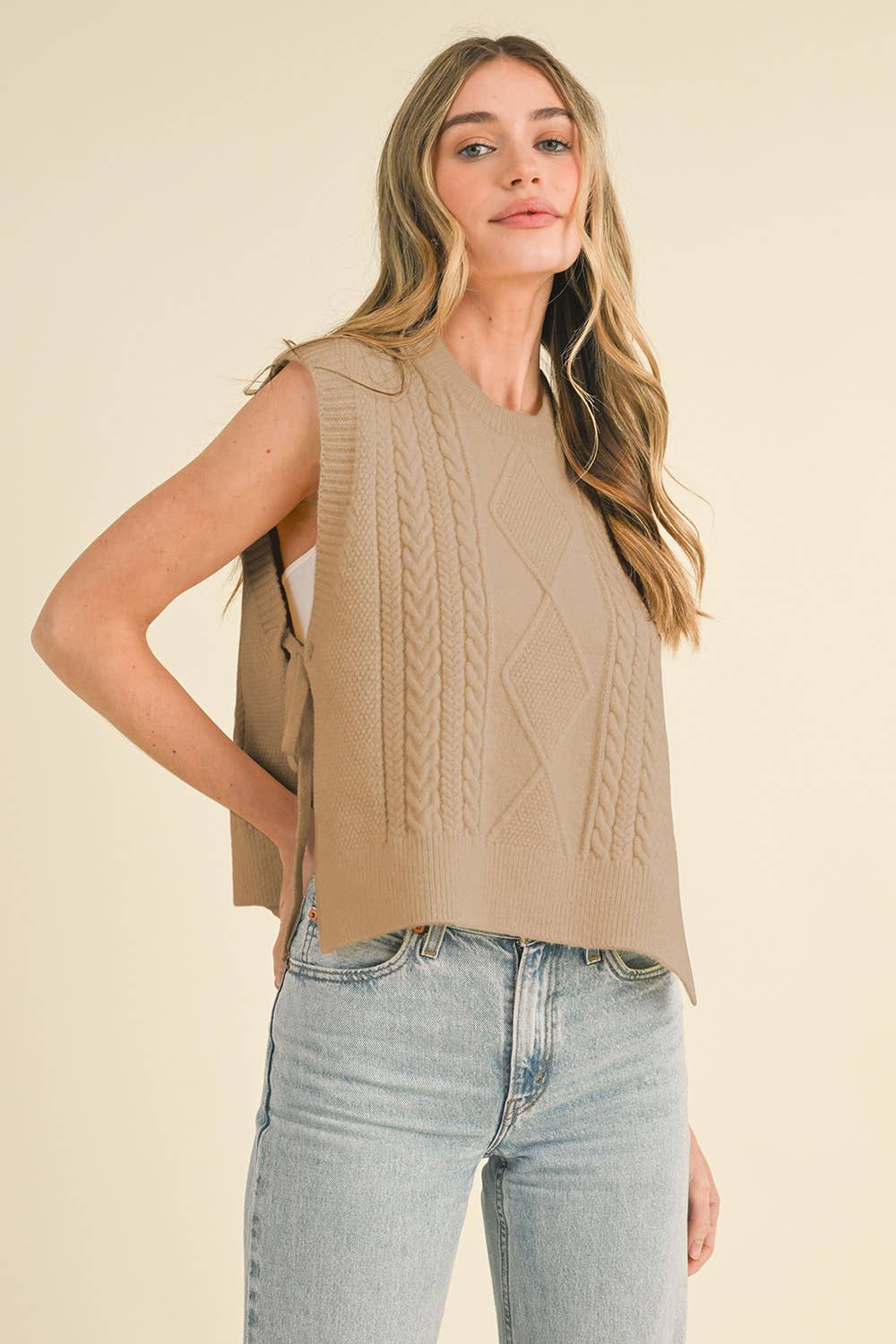 &MERCI - Wholesale Sweater Vest - Women's - CABLE KNIT SIDE TIE SWEATER VEST MSW1063724
