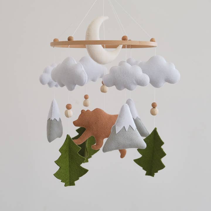 Bear Baby Mobile - Mobiel voor babybedje in het bos - Woodland Nurser voor wholesale door ChilDreams