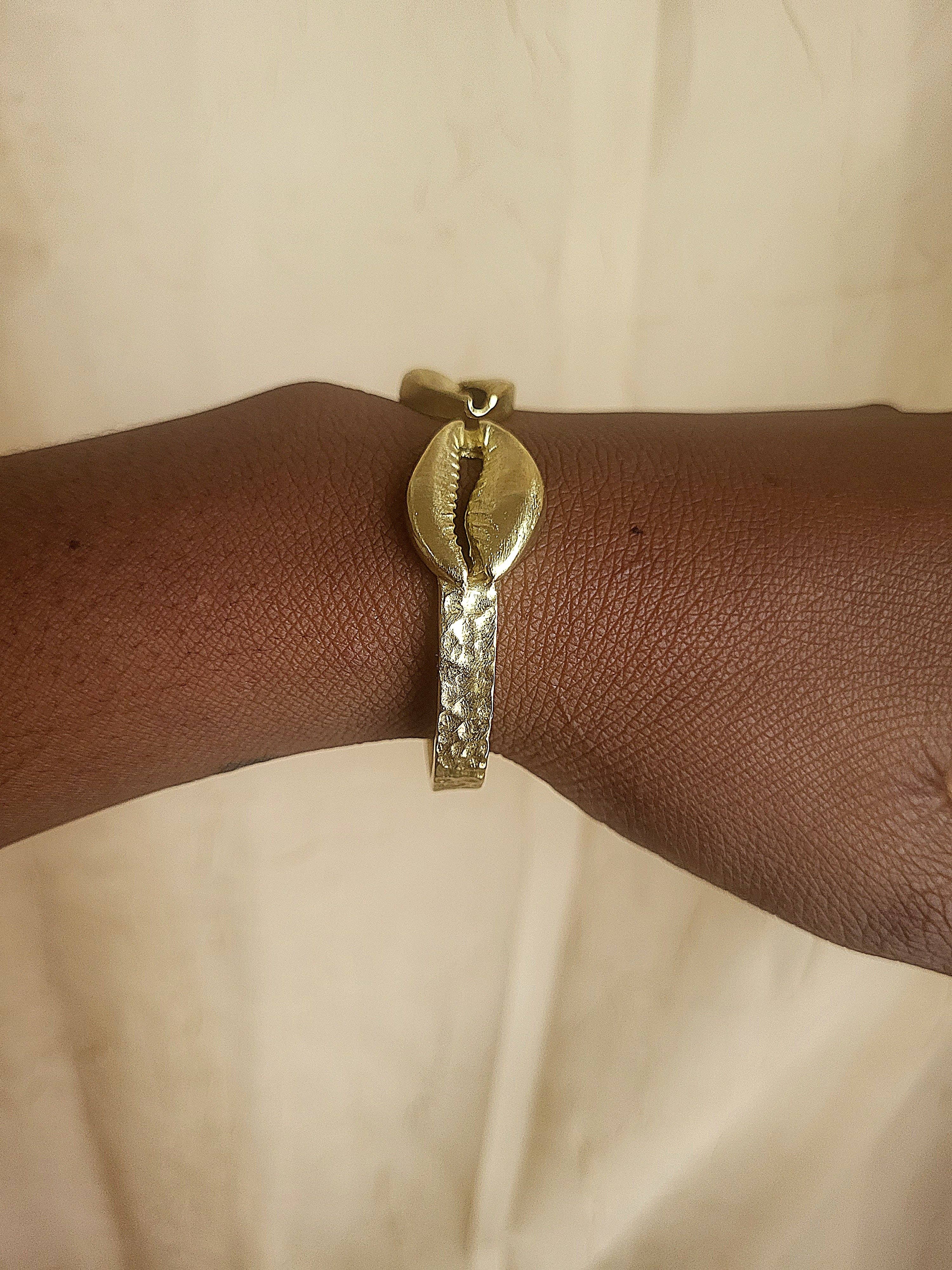 Moon Goddess – Pulseira por atacado – Pulseira de Latão Africana com Búzios2