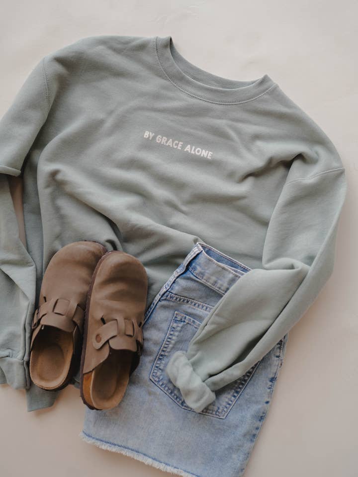 Dear Heart - Wholesale Graphic Sweatshirt - Women's - Jesus Changes Everything Pullover | Christian Pullover2