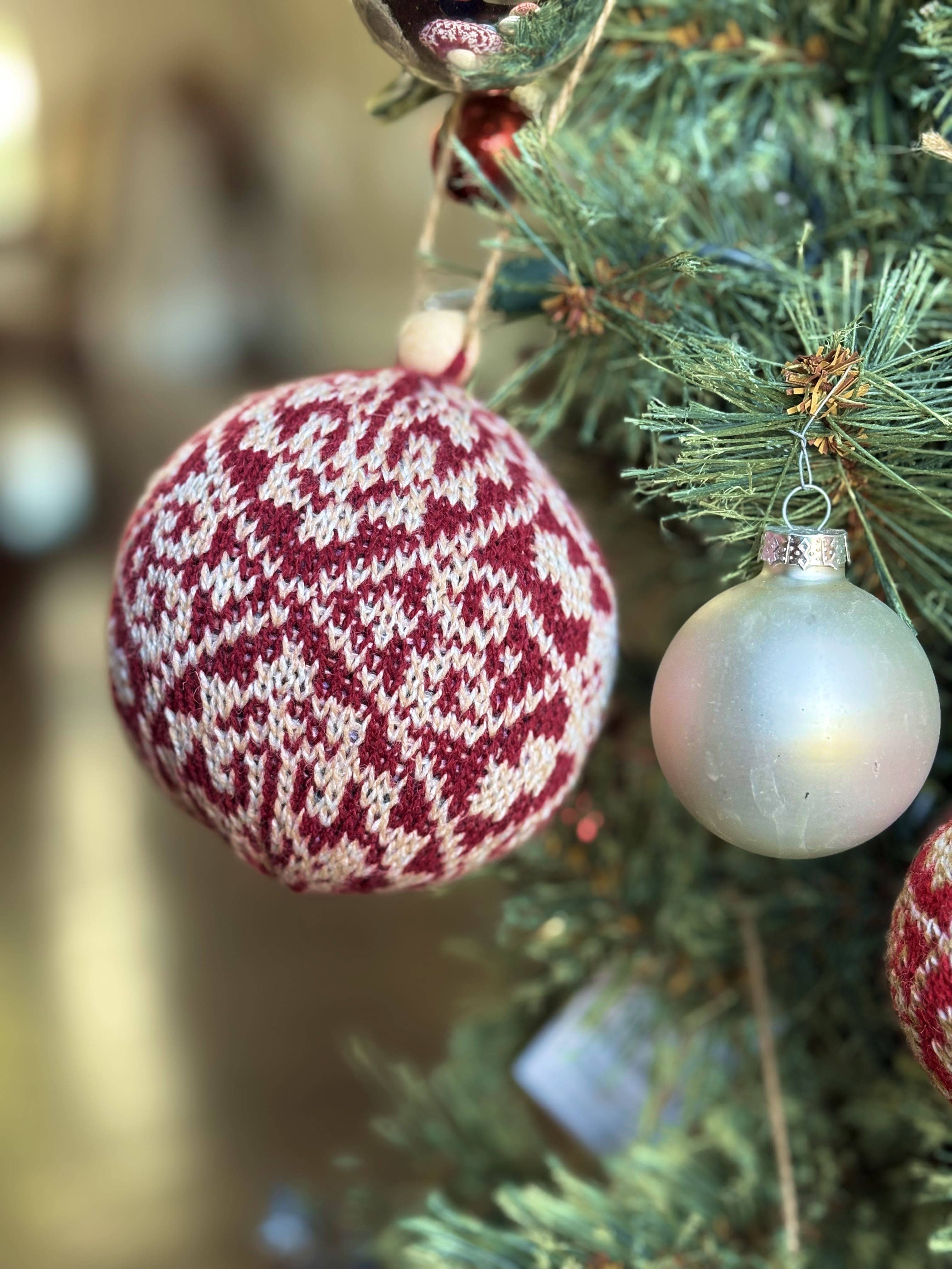 Nordic Wools - Wholesale Ornament - Nordic Yarn Ornament - Recycled Sustainable Christmas Decor Toy (Zelta - Crimson)1