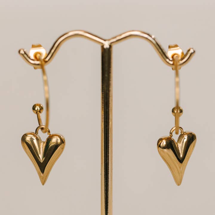 Dinglende hjerte øreringe for engroshandel hos Eby Ruth