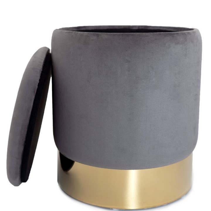 Sgabello in velluto, pouf in velluto, pouf decorativo, sgabello in velluto con e ulteriori Risultati per vendita pouf all'ingrosso. Resi gratuiti e termini di pagamento a 60 giorni su Faire in tendenza su Faire.