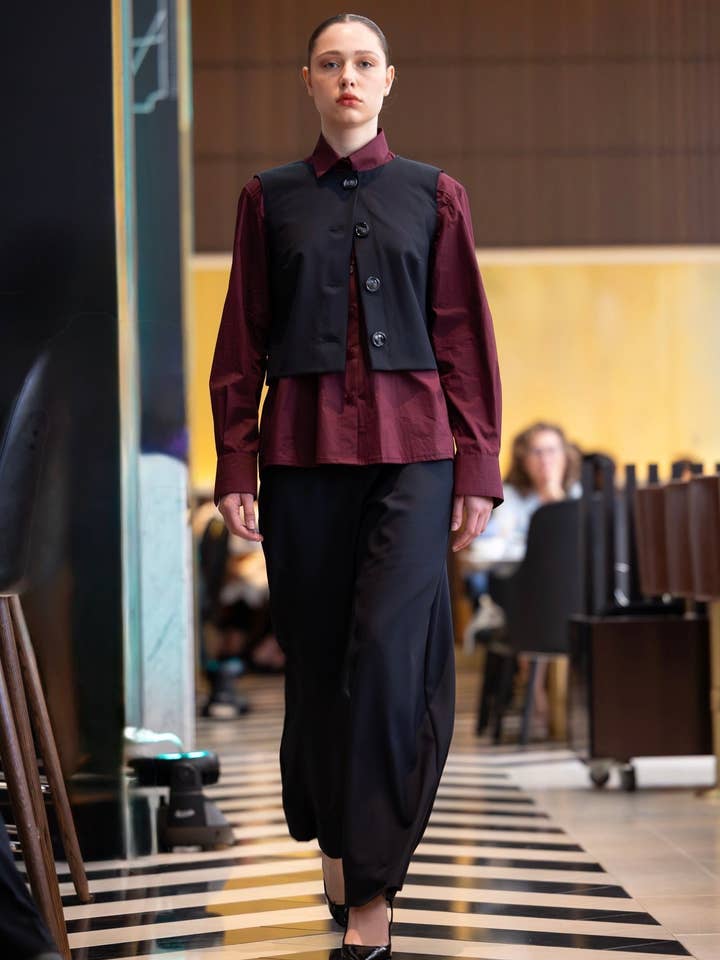 VALERIE C. - Vente Pantalon – femme - Pantalon Classique Ample - Bleu Marine Foncé7