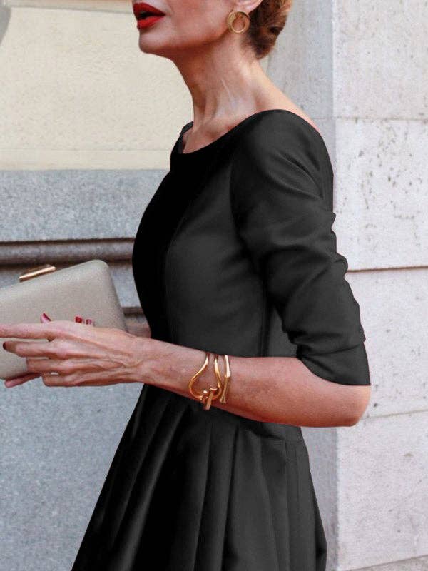 Sheer Trend – Großhandel Kleid – Damen – A-Linien Midi-Kleid mit lockerem Schnitt, Falten, Taschen und Rundhalsausschnitt in Uni-Farbe12