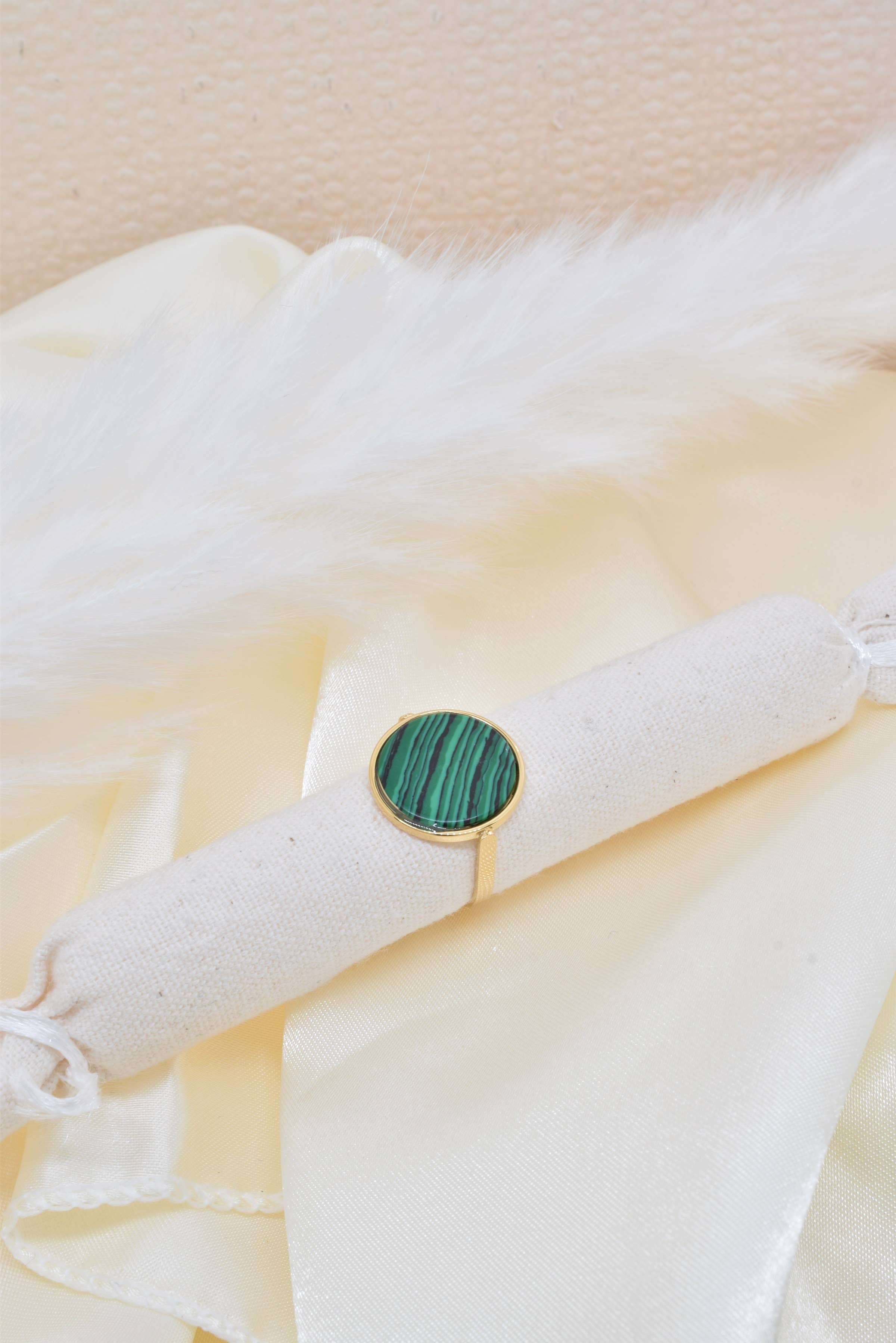 Kapyco – Großhandel Cocktail-/Statement-Ring – Verstellbarer Ring aus Edelstahl in Gold- oder Silberoptik mit Perlmutt oder Natursteinen7