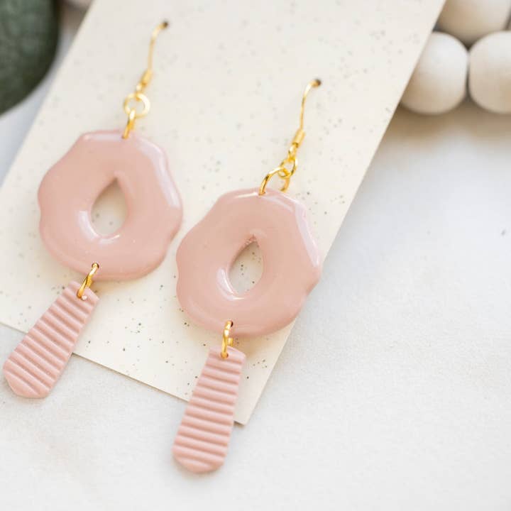 Alexandra för wholesale av Crafted From Faith, LLC