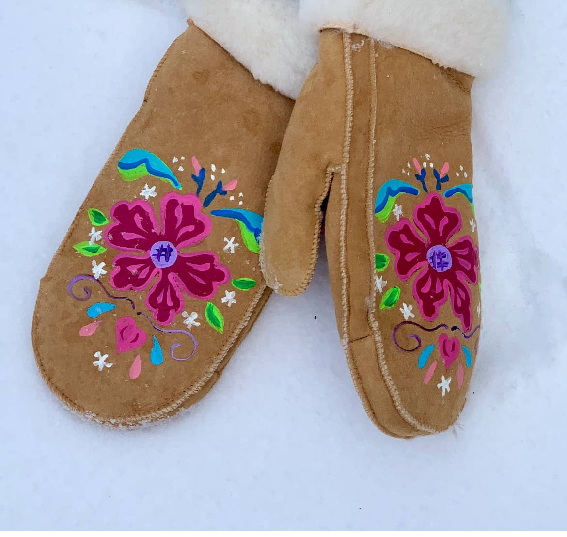 Tessa & Mimmi Clogs of Sweden - Wholesale Mittens - Women's - Kurbits Sheepskin Mittens1