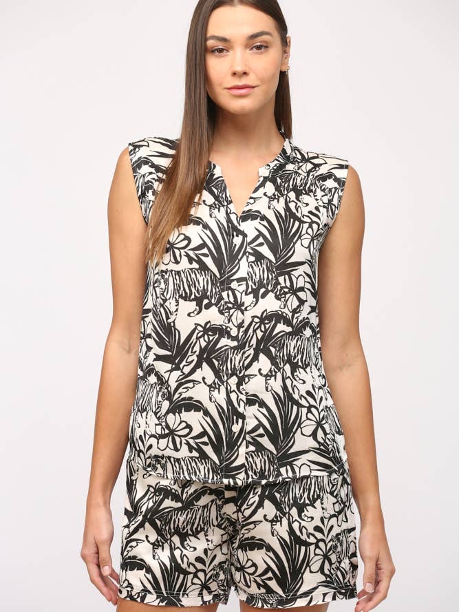 CAMISA ABSTRATA ESTAMPA ANIMAL SLVL DECOTE DIVIDIDO FT20112 por atacado de FATE