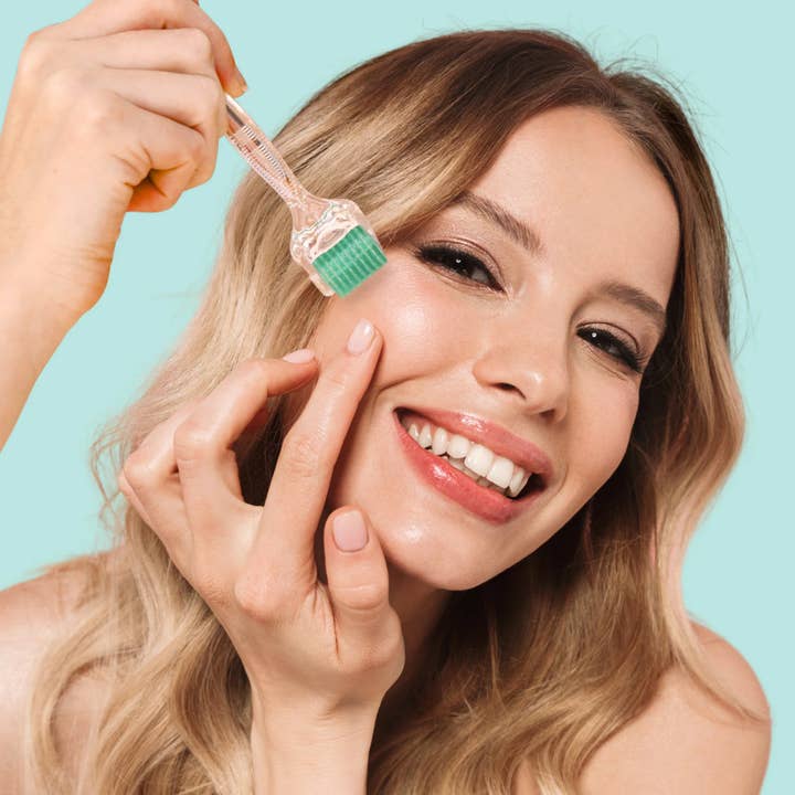 Follicly - Wholesale Face/Beauty Roller - Follicly™ Derma Roller - Real Titanium Microneedles (0.25mm)6