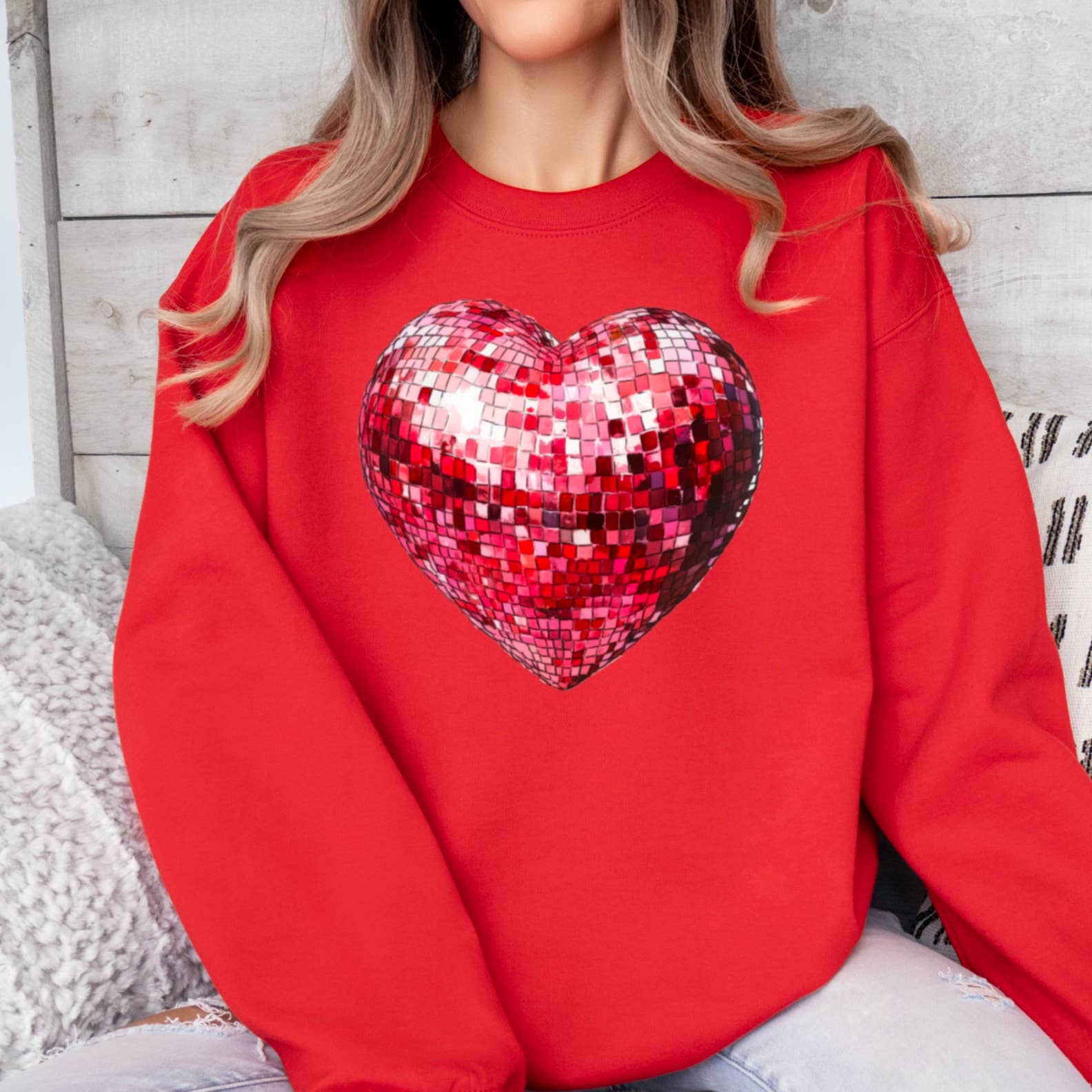 Shoppe SHC – Camisola gráfica - Mulher por atacado – Camisola com Bola de Espelhos em Forma de Coração | Camisola com Impressão em Serigrafia6