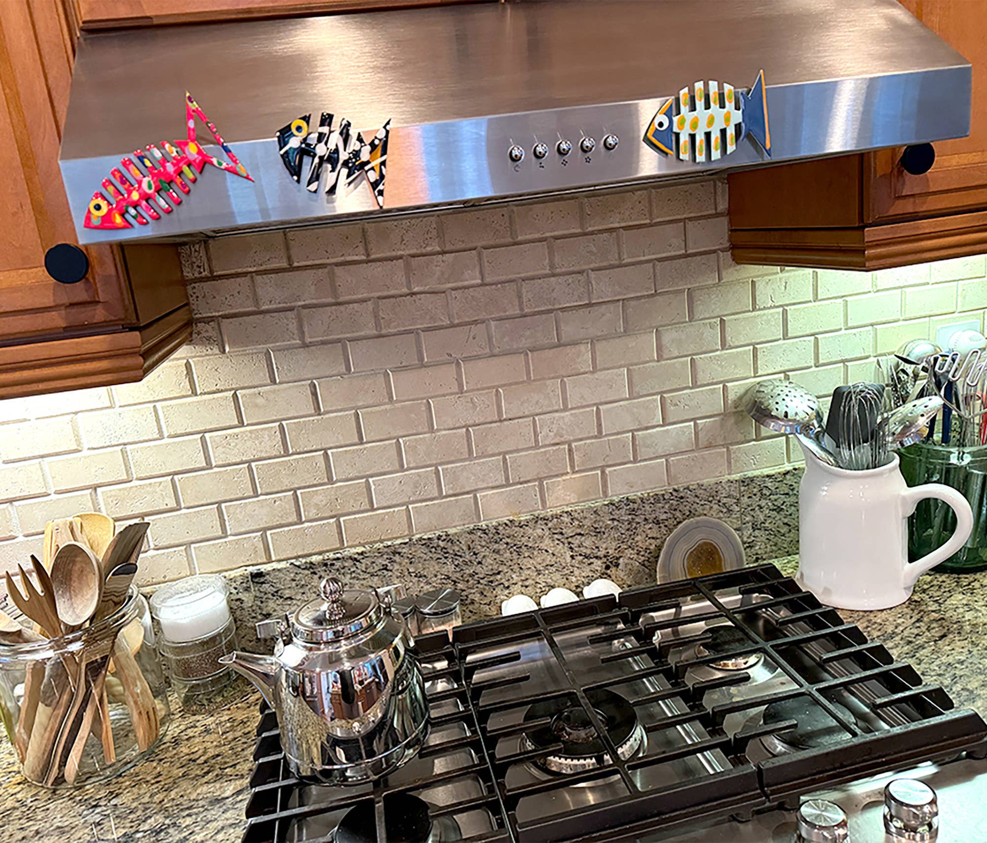 Cuccia Co. – wholesale Magnet – Friends fiskmagneter, färgmix7