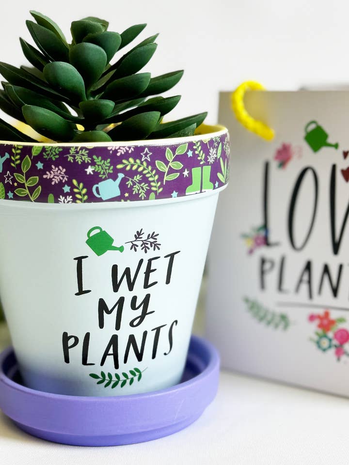 Pot020 | I Wet My Plants | £3.32 Each Of 2 Pieces) for wholesale by WPL Gifts