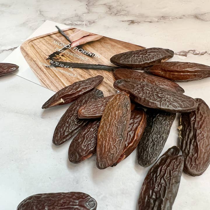 toqueenmain.fr - Wholesale Nuts - AMAZONIAN TONKA BEANS
