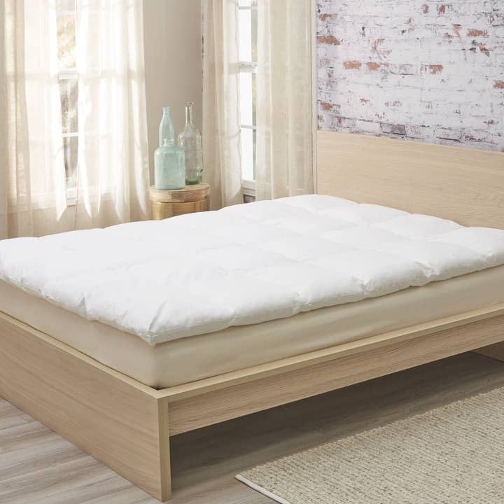 Down Decor - Wholesale Bed - Down Alternative Fiber Bed – Hypoallergenic and Supportive