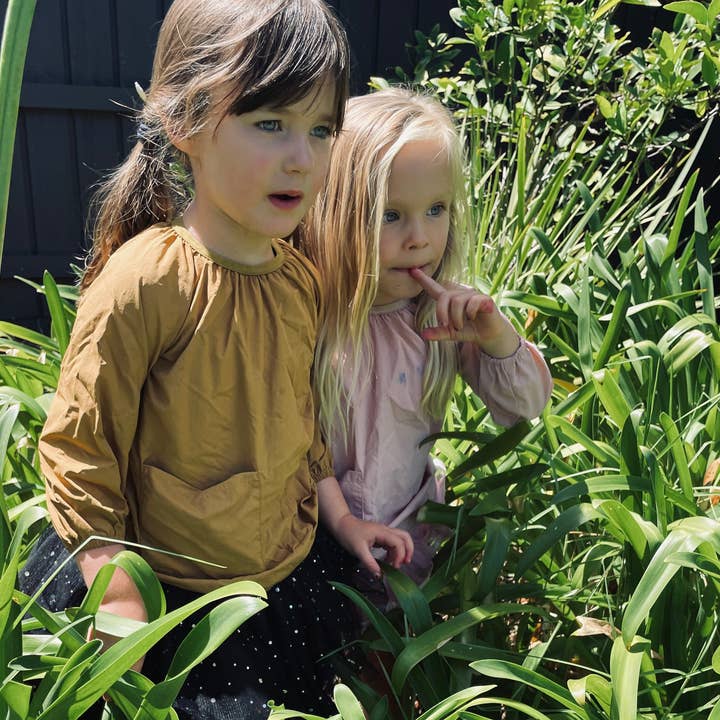 LITTLE MUD CO. - Wholesale T-Shirt - Kids - messy smock - banksia4