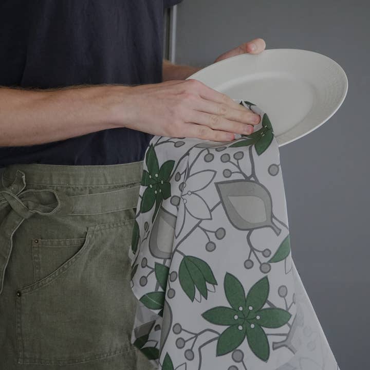 Born in Sweden AB - Wholesale Tea Towel - Helleborus Kitchen towel green0