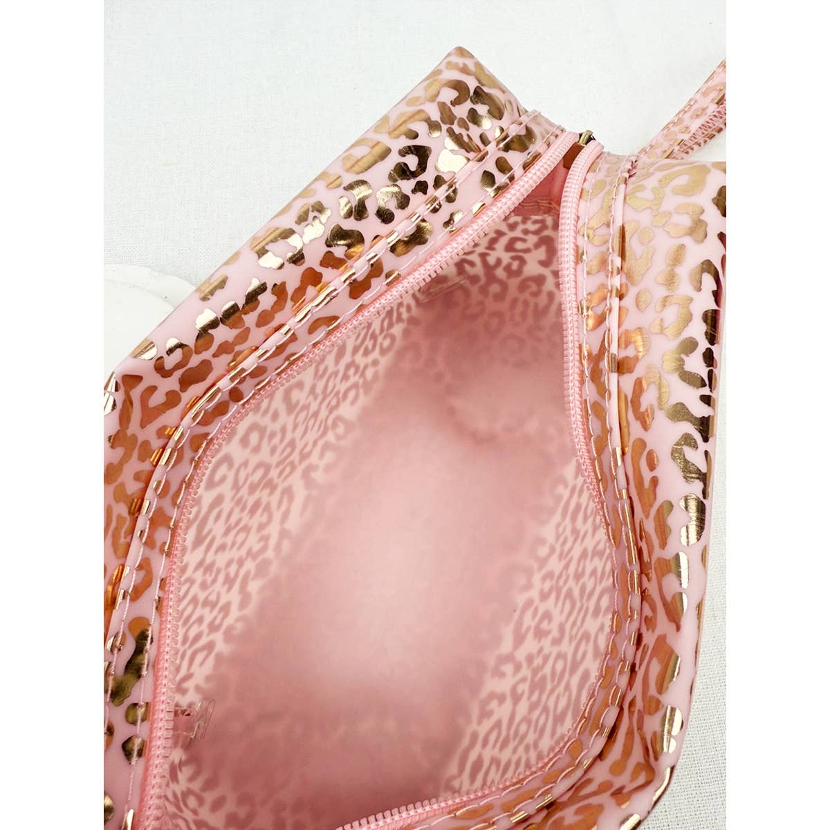 Love and Repeat - Vente Trousses de maquillage/cosmétique - Trousse de maquillage en tissu imperméable à motif léopard4