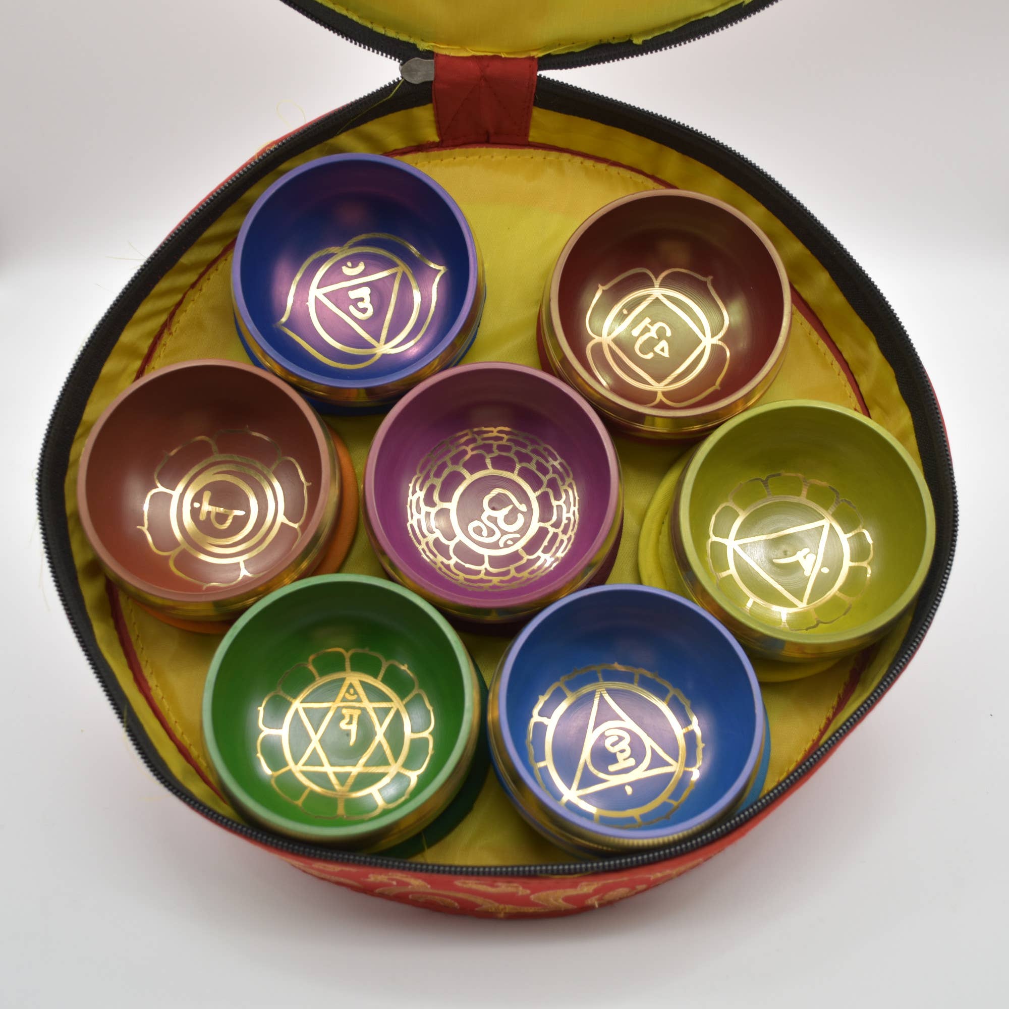 Blue Brown Green Pink Purple Red 7 Chakra Singing Bowls Meditation Bowls Set for wholesale on Faire1