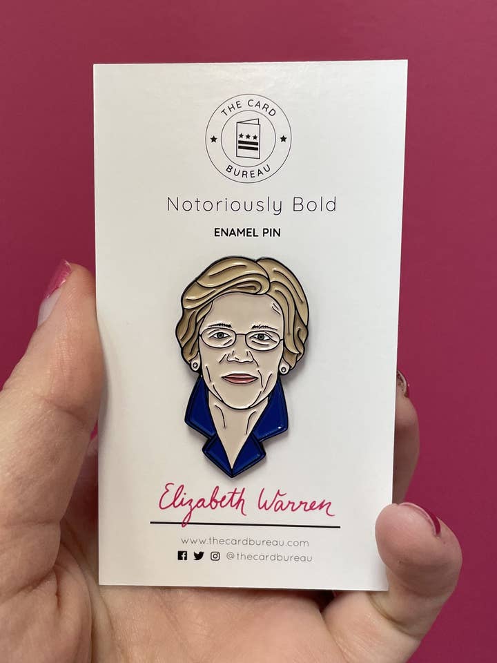 Spilla smaltata Elizabeth Warren per la vendita all'ingrosso da parte di The Card Bureau