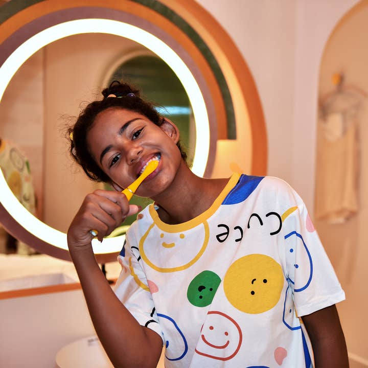 Foreo - Wholesale Toothbrush - ISSA™ mini 3 Silicone Sonic Toothbrush11