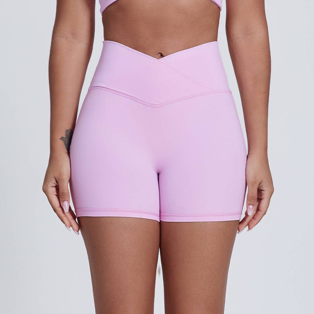 Sodalemon – Großhandel Sport-Shorts – Damen – Damen V-Cross Po-liftende Sport-Yoga-Shorts24