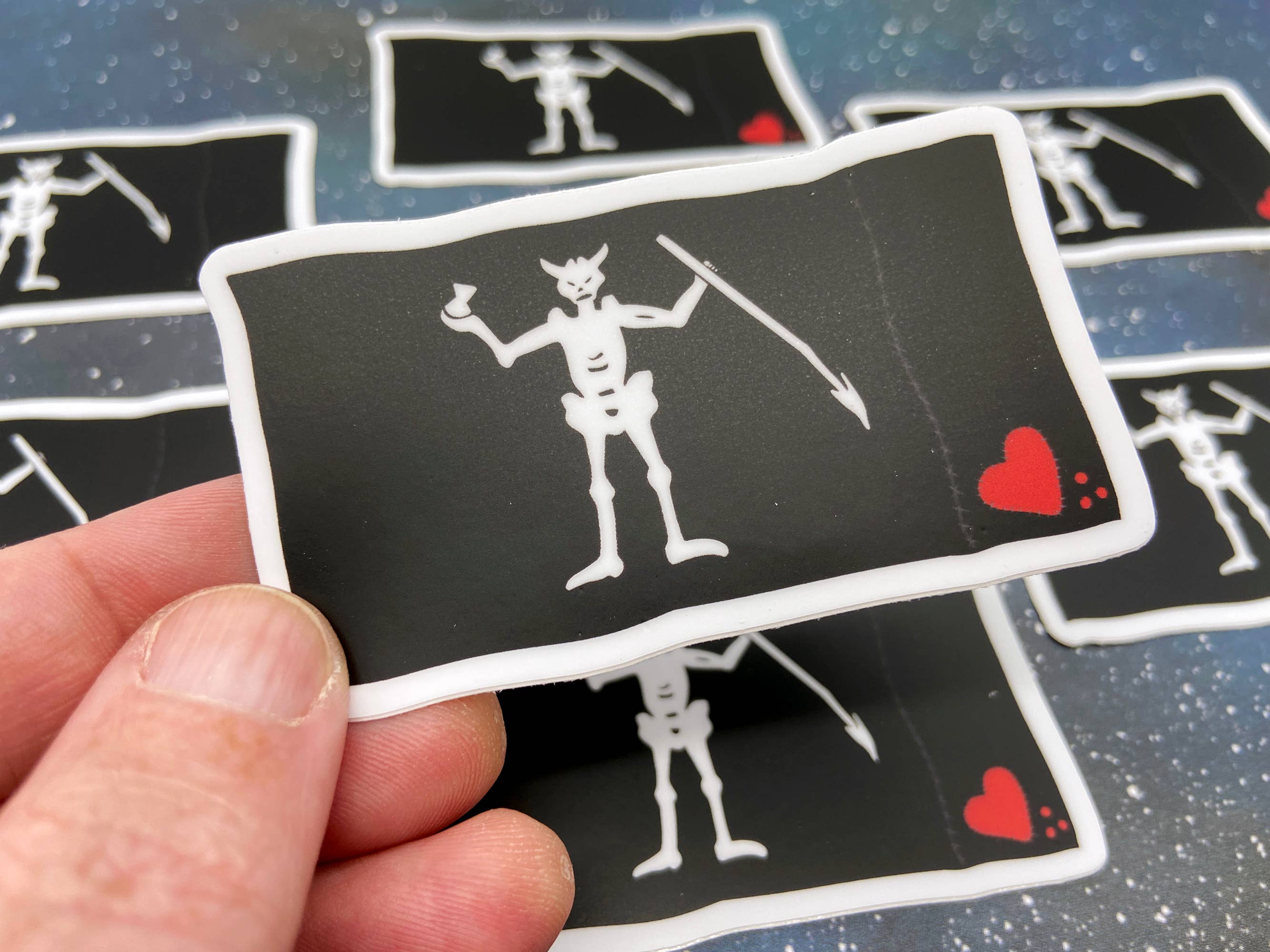 The Red Swan Shop – Adesivo por atacado – Decalque de vinil - Bandeira do Barba Negra - Nossa bandeira significa morte1