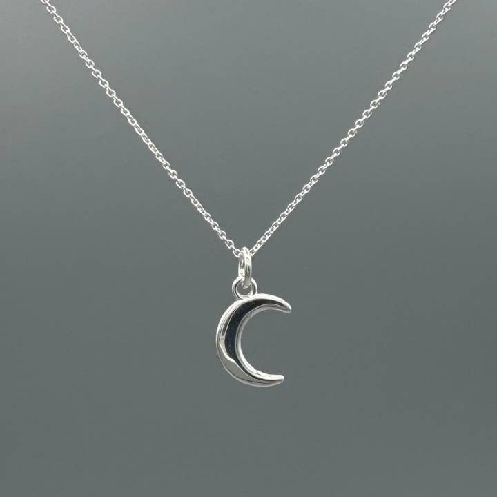 Halbmond-Halskette für den Großhandel von Something Silver