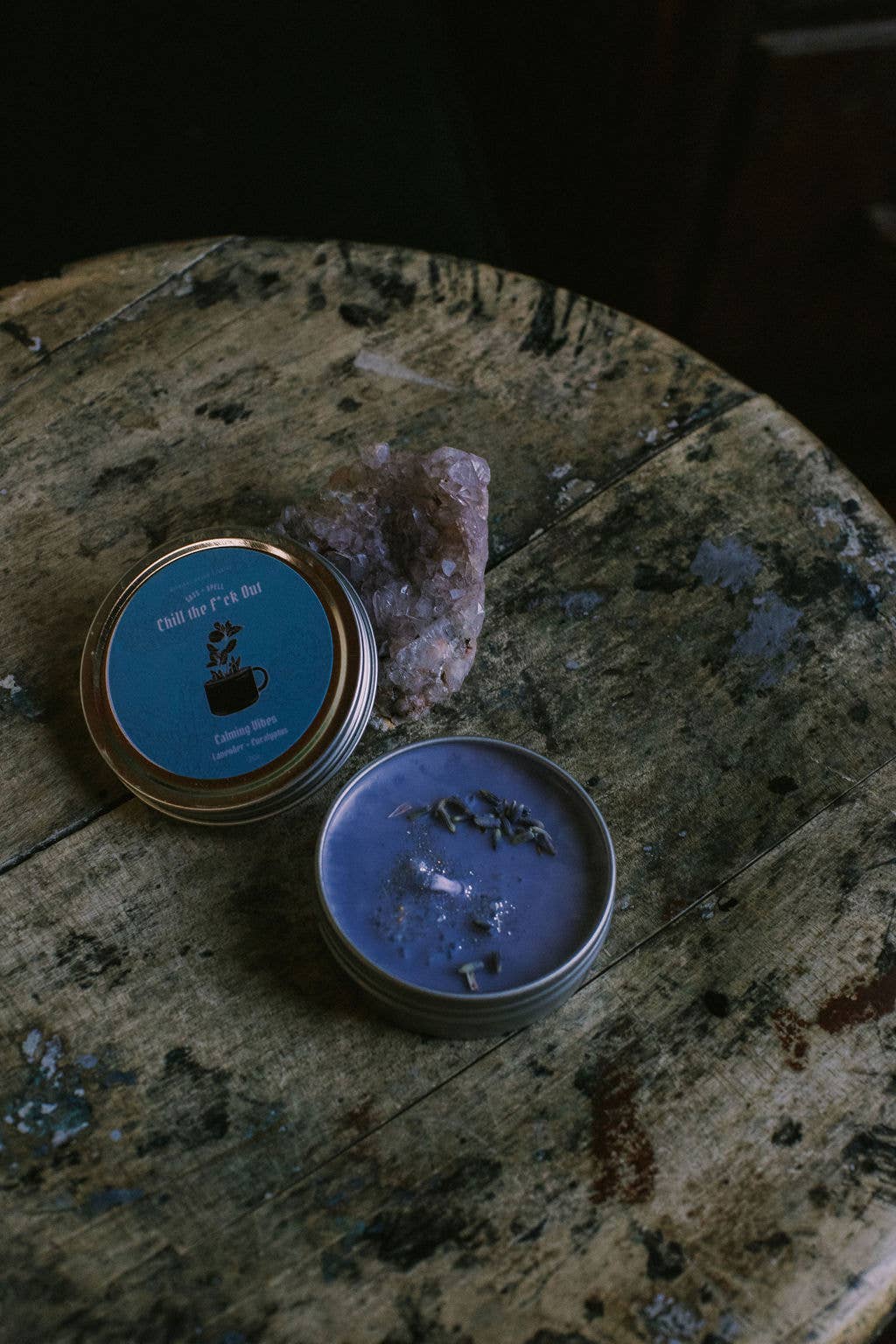 Midnight Raven Studios - Vente Bougies de voyage - Bougie en étain Chill the F*ck Out - Bougie Spell - Lavande5