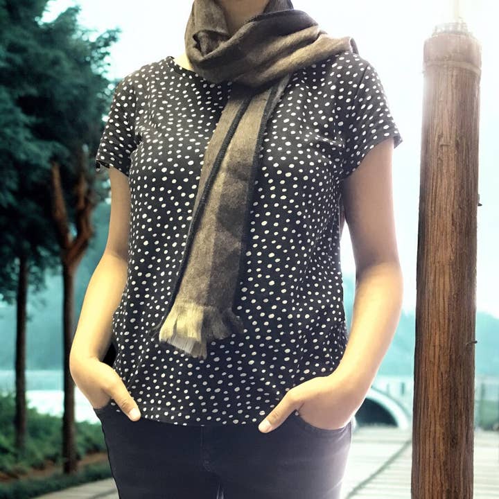 Mørkebrun flerfarvet alpaka sjal for engroshandel hos OldTribes