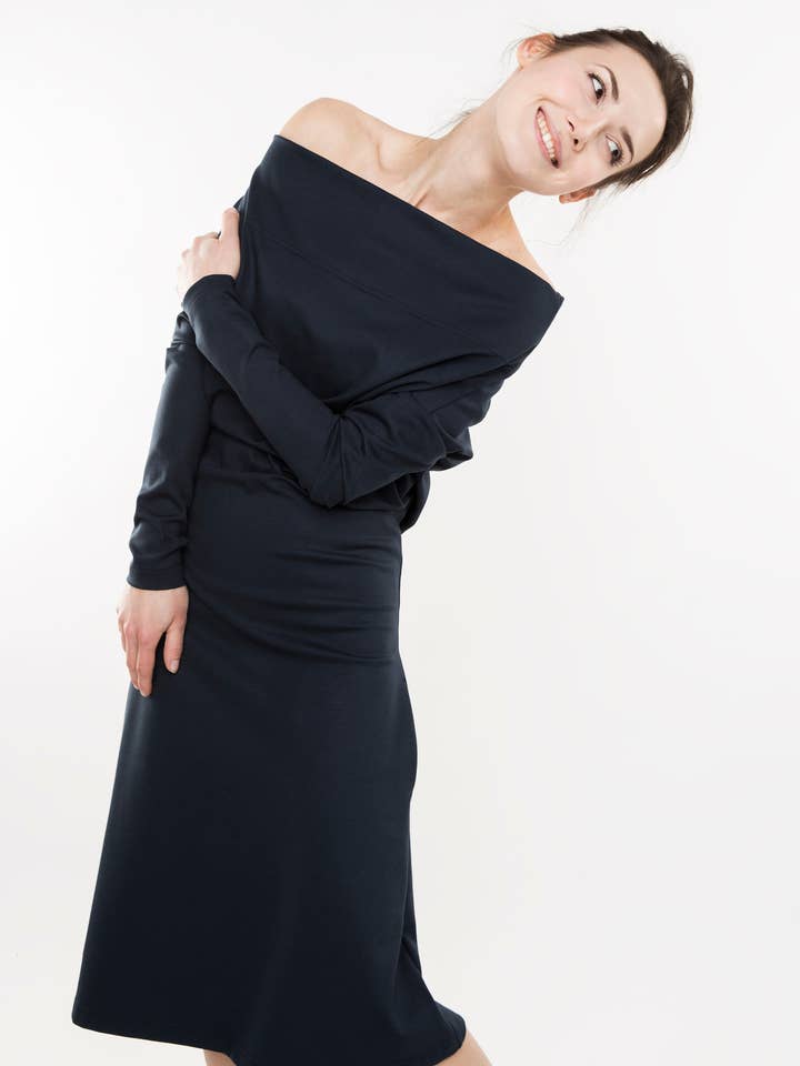 Robe à épaules dénudées, Robe minimaliste, Robe formelle pour la vente par LeMuse