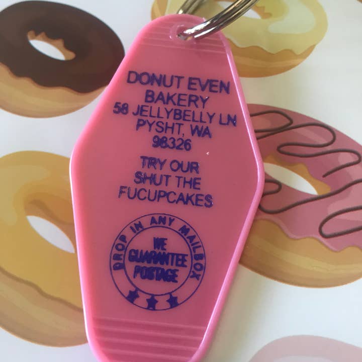 Motel Key Fob - Donut Even Boulangerie pour la vente par The 3 Sisters Design Co.
