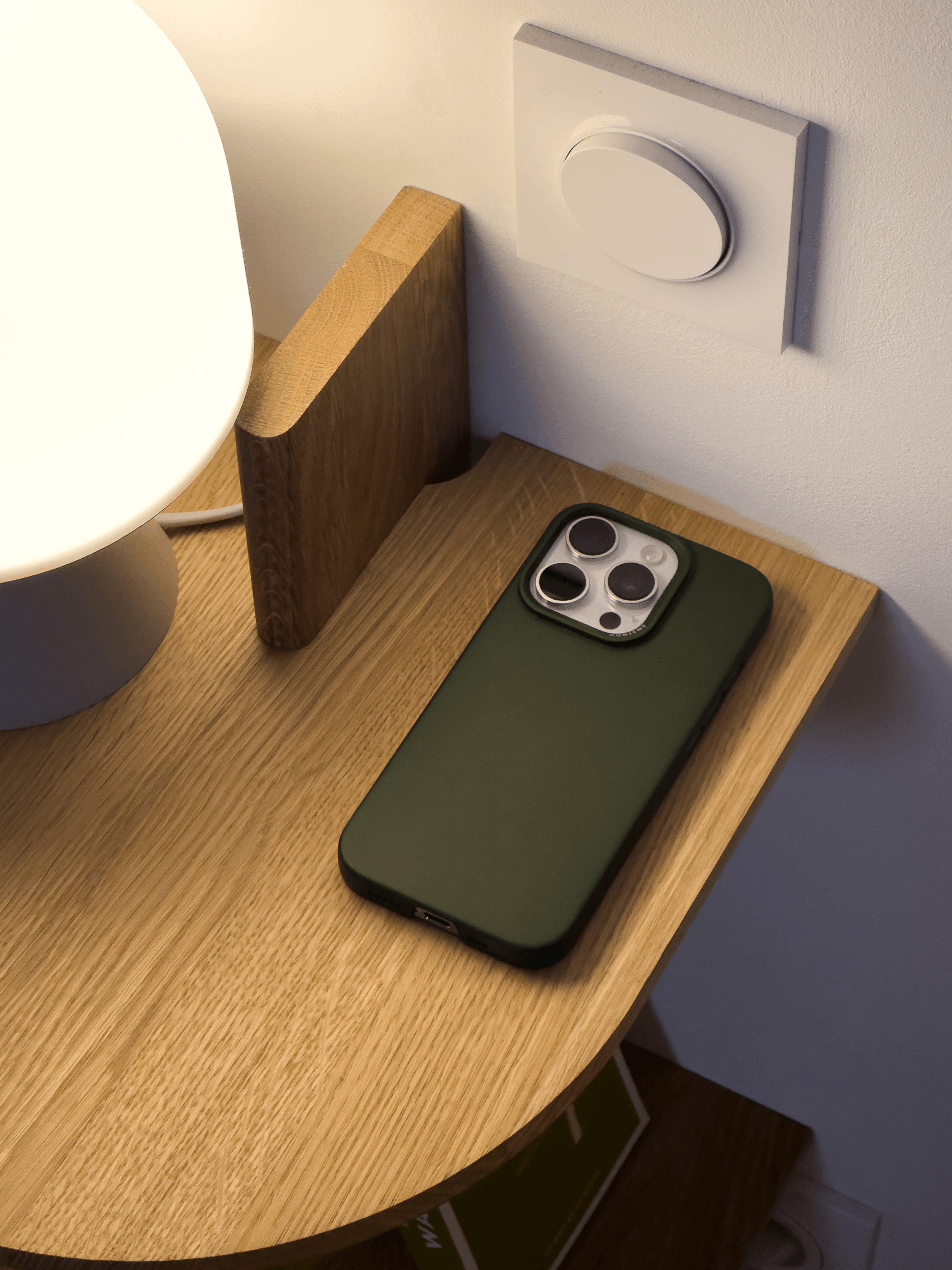 Reine Mère - Wholesale Side Table - Morphée - Solid oak bedside shelf4