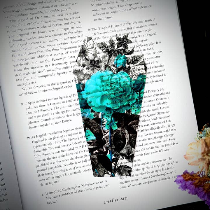 Klar Bogmærke - Kiste Krikand Floral Goth Gothic Horror for engroshandel hos Dark Veinlet