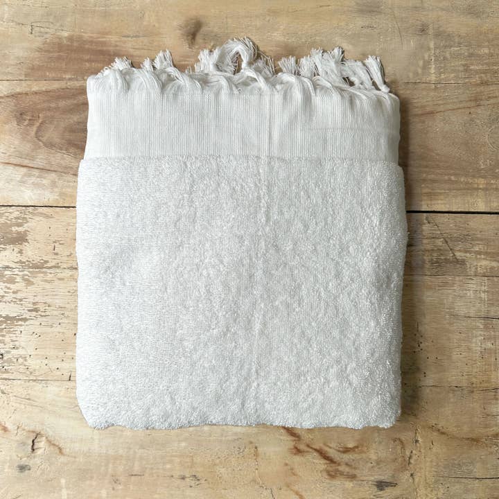 H+E Goods Company - Wholesale Bath towel - Cloud Soft Spa Towels - White6
