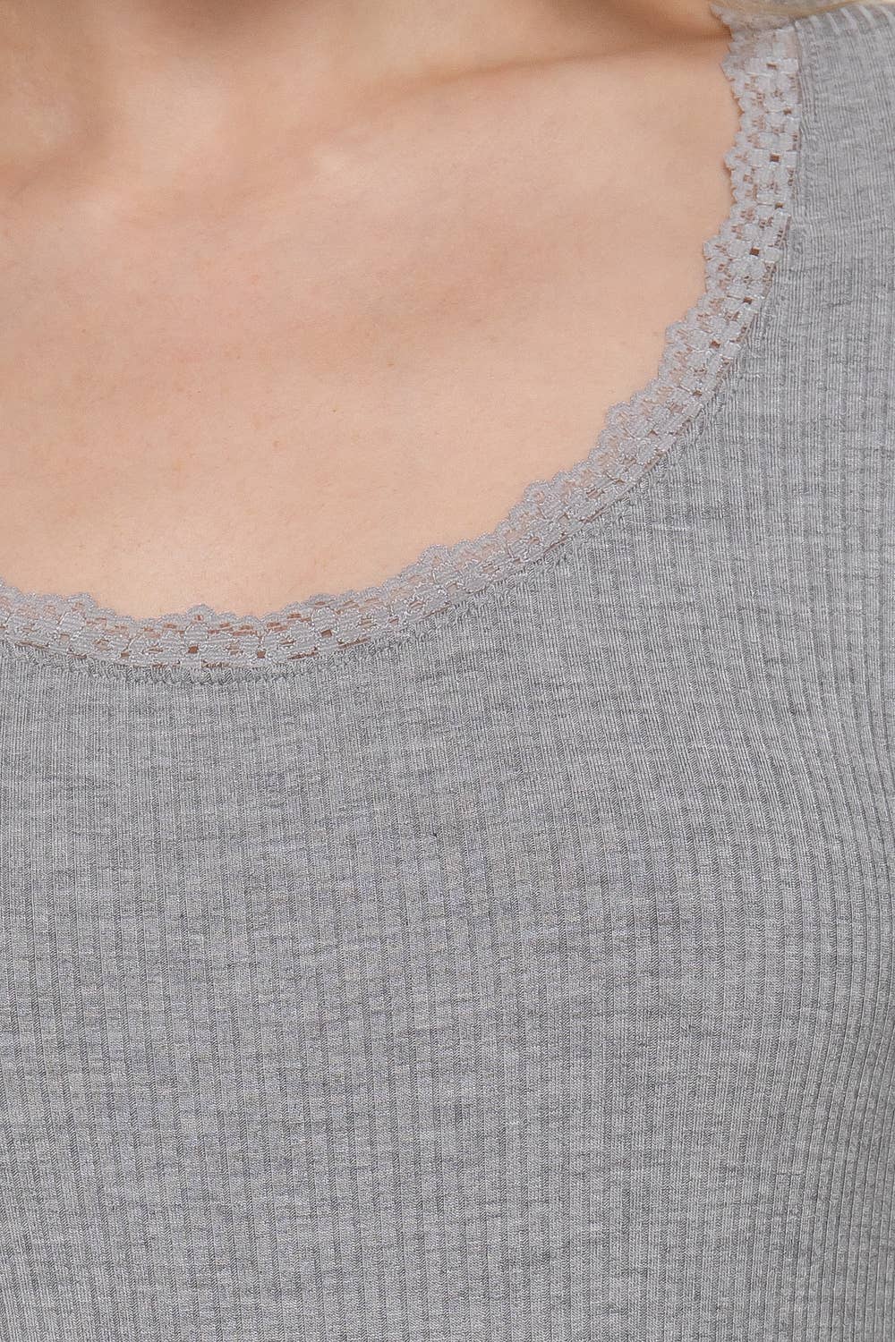 Active Basic | Active USA - Vente Haut en maille – femme - Top côtelé à manches longues avec col rond et bordure en dentelle24