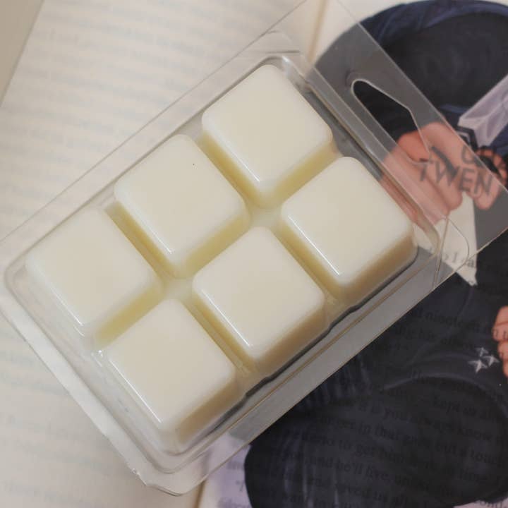 Lit Fiction Co. - Wholesale Wax Melt - Xaden Riorson Soy Wax Melt1