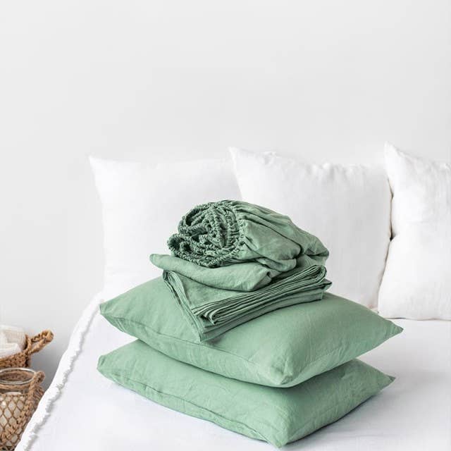 MagicLinen – wholesale Lakansset – Linnelakan set i Matcha-grön (4 delar) Bäddset