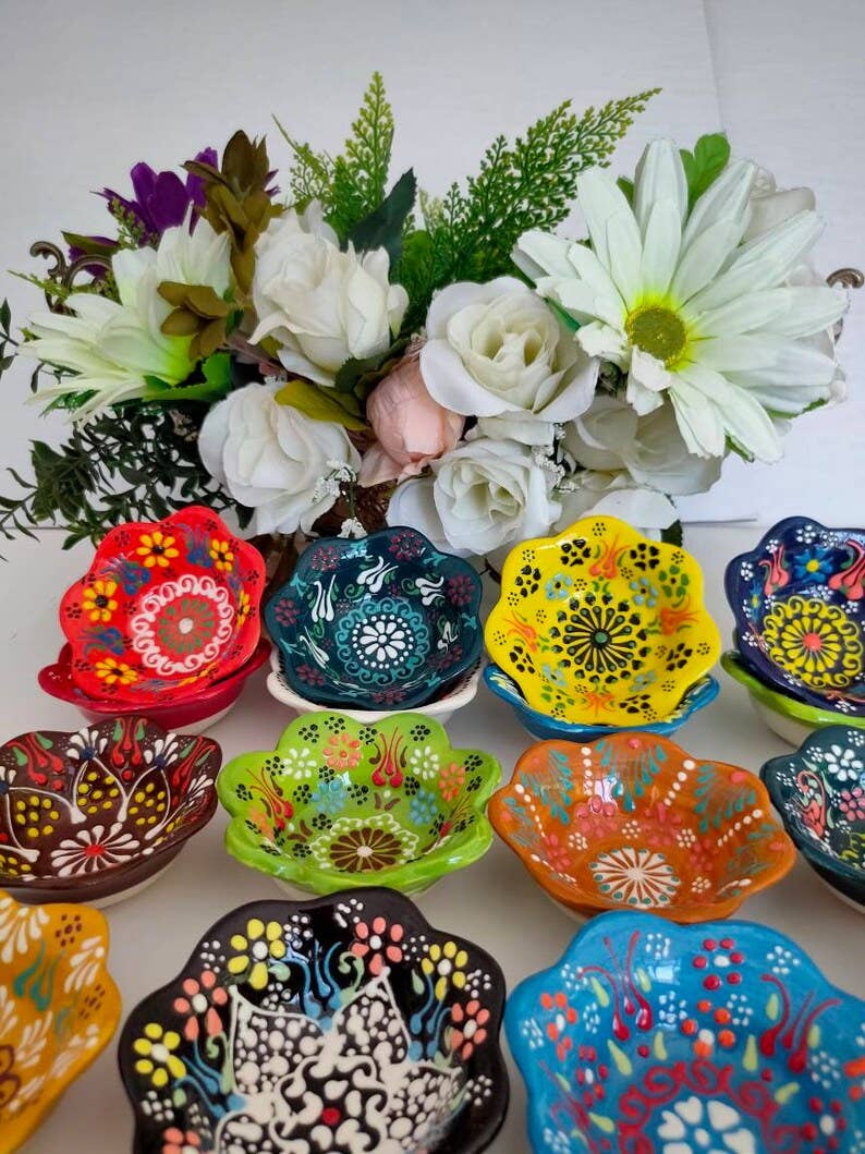 Mediterranean Collection – Engroshandel Pyntetallerken/skål – Håndlavet Daisy Style Keramisk Skål Bundle - 40 Stk1