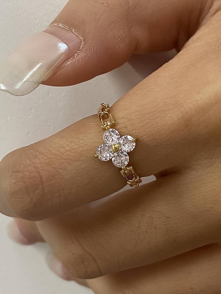 Finn 18K Goldfarbener, anlauffreier Blumen-Glieder-Ring für den Großhandel von Flânerie by MAIQ