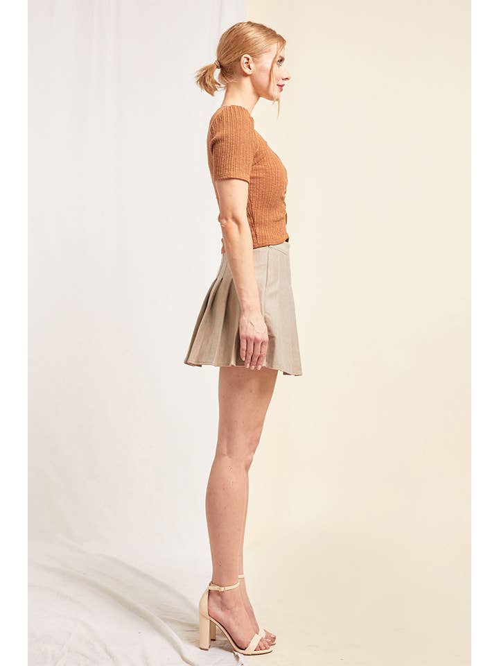 LENA - Vente Haut en maille – femme - Haut cintré en tricot côtelé à manches courtes et col cœur13