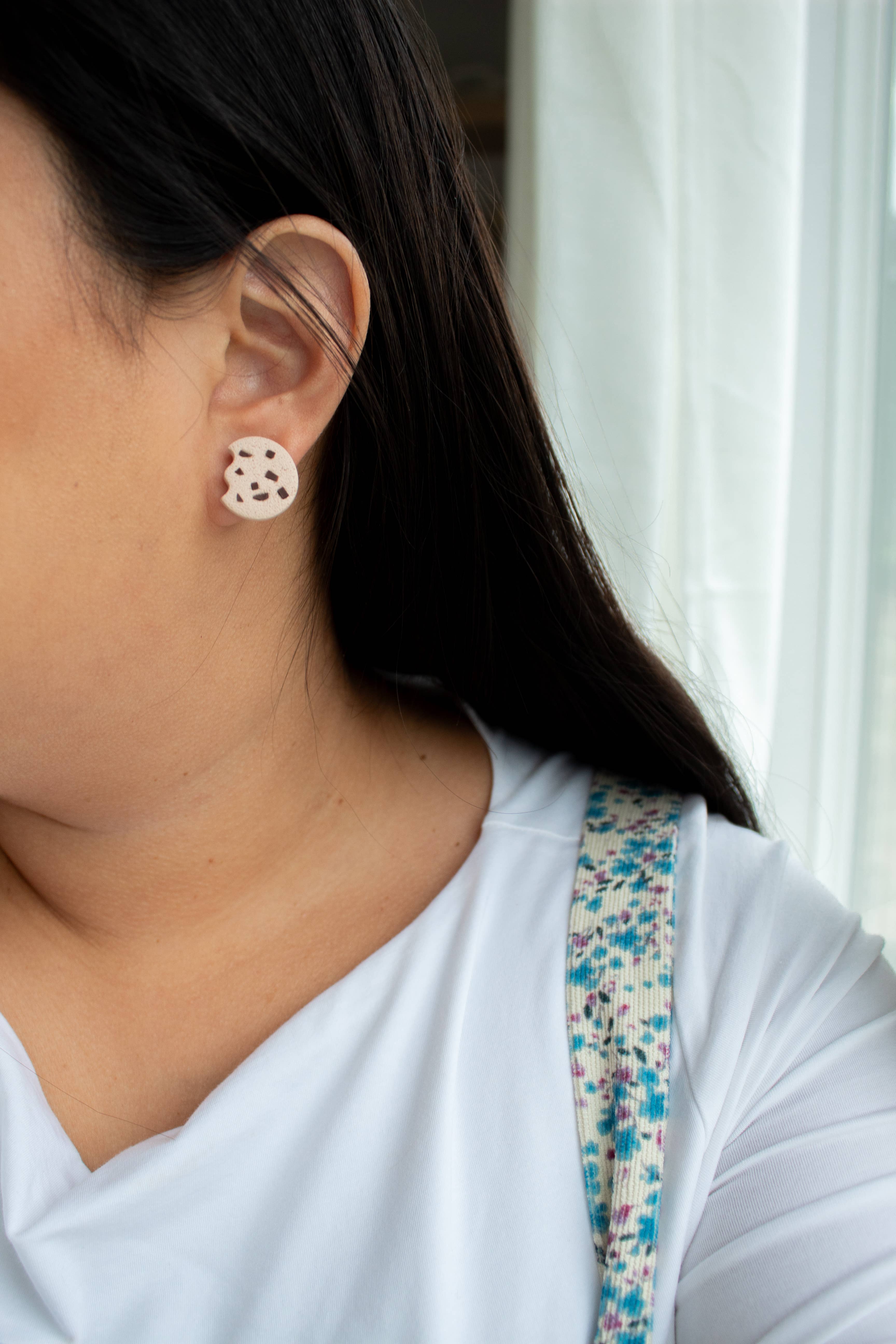 Indigo Clay Jewelry – Brincos de pino por atacado – Santas Cookies Stud Pack1