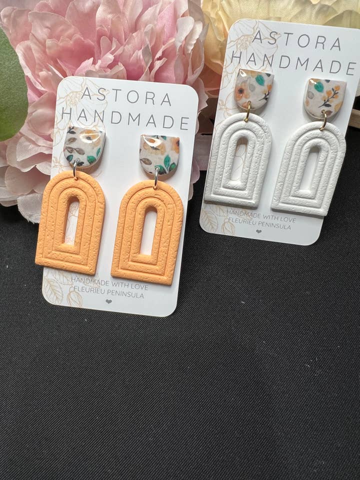 ROBYN - Fiore bianco per la vendita all'ingrosso da parte di Astora Handmade