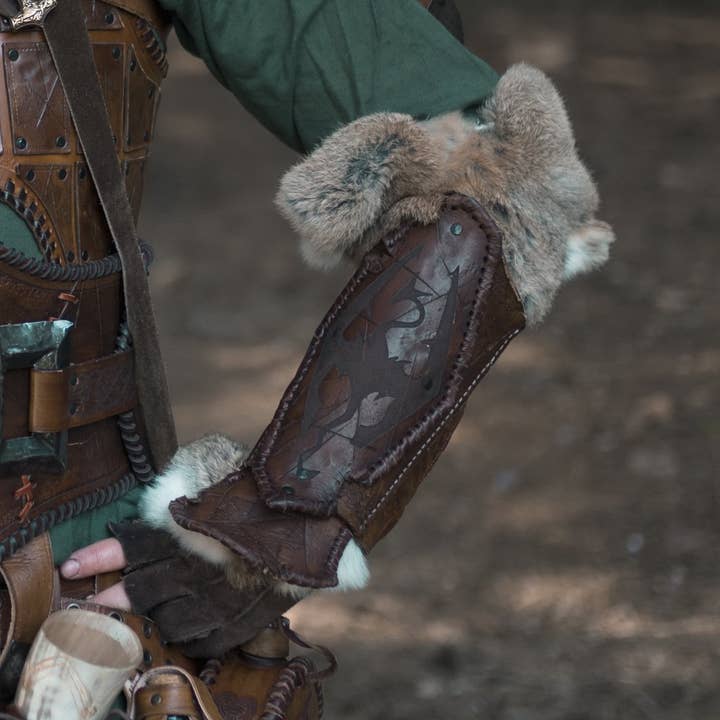 Skyrim Imperial Fur and leather Gauntlets for wholesale by Outcast Props