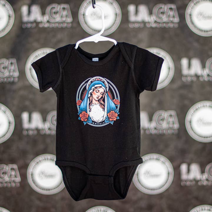 Blessed Mary Classic Baby kortærmet bodysuit for engroshandel hos Los Angeles Mercantile™