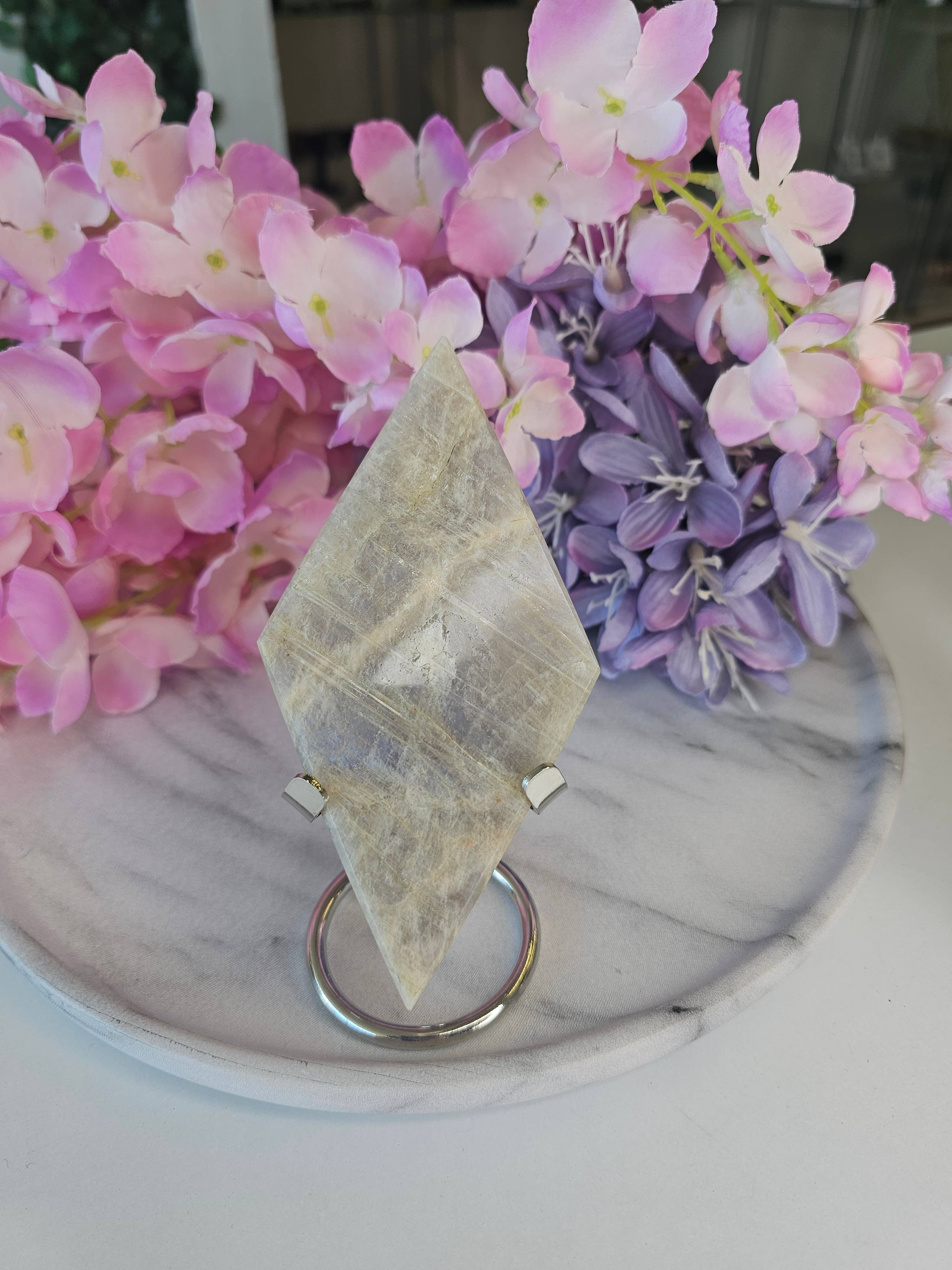 Crystal Cove Minerals – wholesale Spiritual stone/crystal – Moonstone Diamonds On Stands6