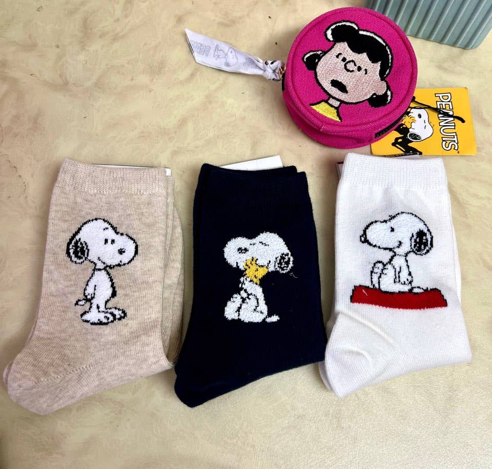 K-Wonderland – wholesale Socks – Women's – Peanuts 3D Snoopy Ankle Mid Calf Socks-Cotton ultra Soft6