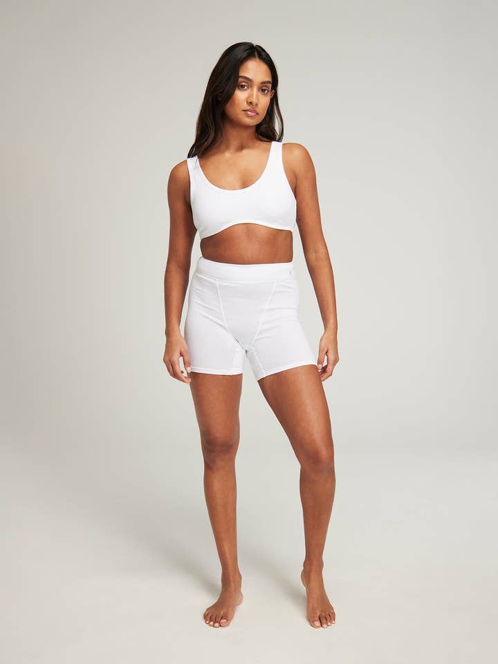 Boyfriend-Boxershorts aus Bio-Baumwolle – Baumwollweiß für den Großhandel von Nudea